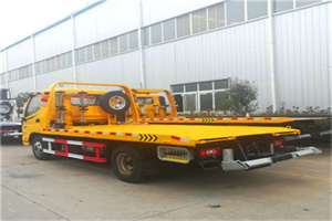 洛浦附近拖车救援搭电